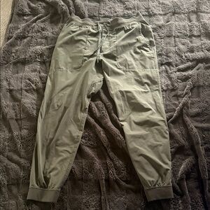 Lululemon men’s joggers